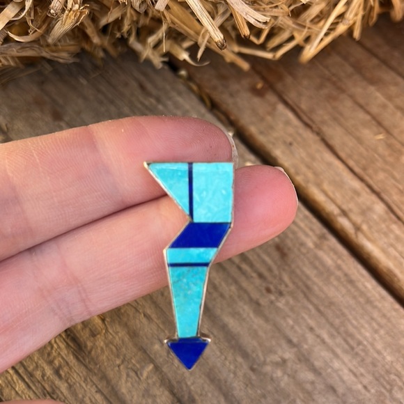 Vintage Turquoise and Lapis inlaid Navajo Broken Arrow Earrings - Picture 4 of 16